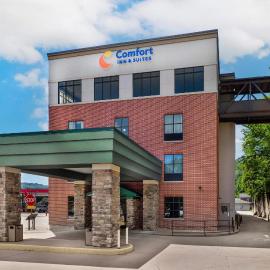 Comfort Inn & Suites Marquette - Prairie du Chien, hotelli kohteessa Marquette