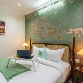 Mango Abode Home With Breakfast and Pickup, hotel in Udaipur