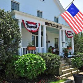 Jailhouse Inn、ニューポートのホテル