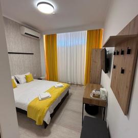Rulers Smart Rooms, hotel in Satu Mare
