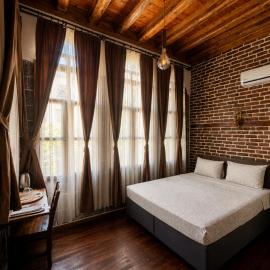 Taş Avlu Konaklama Tesisi, hotel di Diyarbakır