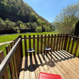 Camping Pier10, hotelli kohteessa Bourscheid