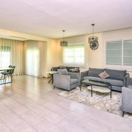 Cozy Central - Free Gym & Spa Services