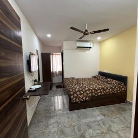Premium Cozy Couple-Friendly Room - AC - Parking - WI-FI
