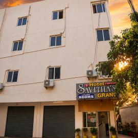 Hotel Savithas Grand, hotel v destinácii Vidžajavada
