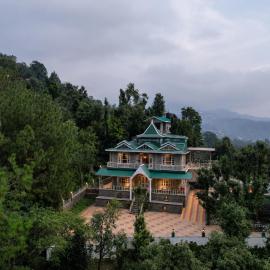 SaffronStays StoneVilla, hotel in Shimla