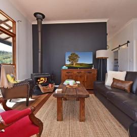 The Glass Ceiling 360 degree Mount View Hideaway، فندق في Mount View