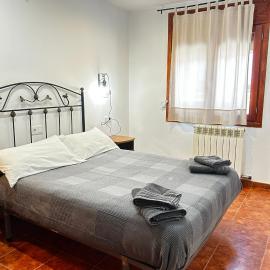 Apartamento Dos, хотел в Guadalaviar