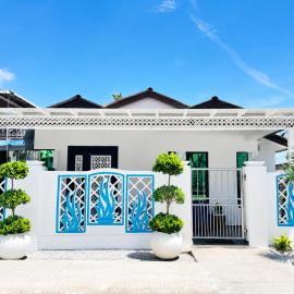 Nazza Lynz Villa Besut with Private Pool, hotel in Kampung Raja