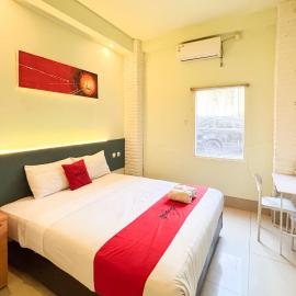 RedDoorz near Alun Alun Madiun, hotel em Madiun
