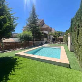Rural EL METGE Biar-Piscina Privada-Barbacoa-Calefacción-Chimenea, hotel in Biar