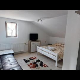 Lopofa, hotel en Lunca de Sus