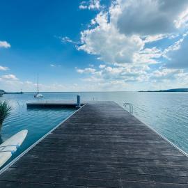 Luxury Lakeside Apartment