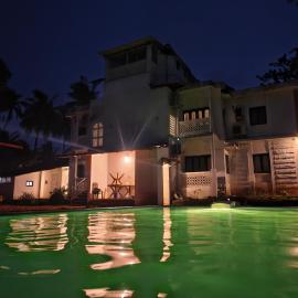 La Petite Boutique Hotel with Pool Near Beach and Airport, hotel i Bogmalo