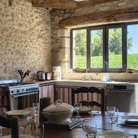 Aux anciennes écuries, hotel in Loubens