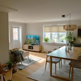 Sunny Central Kungshamn Apartment with 3 Balconies