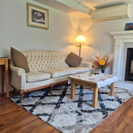 Comfortable stay - 2-bedroom apartment, Hotel in Saint John