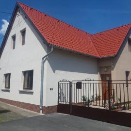 Gyarmati Apartman Örvényes