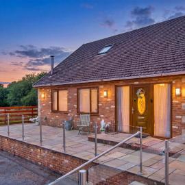Finest Retreats - Bryncoch Lodge