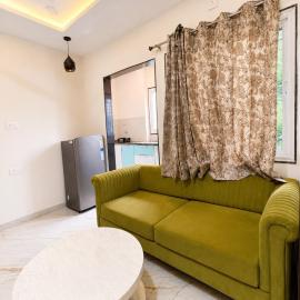 Cozy 1BHK Near Saket Square & LIG