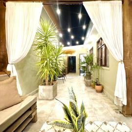 LaCasita Independent Cottage for 5 Ppl Located 7 mins from Downtown, hotel u gradu Kočabamba