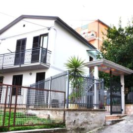 Petrucci House, hotell i Vasto