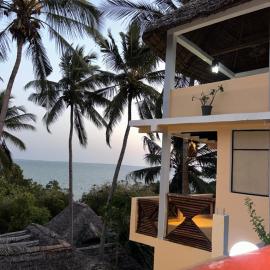Mafia Beach Bungalows sea view, hotel en Utende
