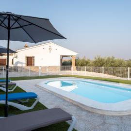 Casa Piedra Río Grande - Encanto Rural & Piscina, hotel a Coín