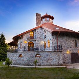 Jákób-Vár Vendégház, hotel in Füzér