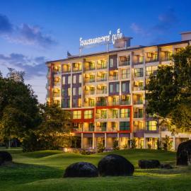 The Par Phuket Hotel，卡圖的飯店