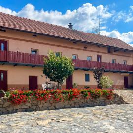Statek Soví Dvůr, hotel in Rabyně