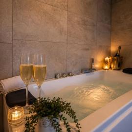 Estudio con jacuzzi y vistas al mar