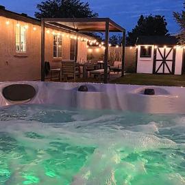 Hot Tub, Game Room, Coffee Bar, Fire Pit, Pancakes