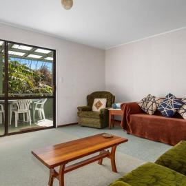 The Treehouse – Whanarua Bay, hotelli kohteessa Te Kaha