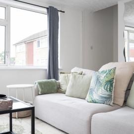 Modern 3 Bed Flat In Horsham