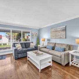 Dans Florida Condos Beach Beckons at Runaway Bay