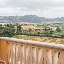 Food & Wine Experience Punti di vista B&B, מלון בביבונה