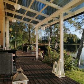 Ympärivuotinen järvenrantahuvila Pihtiputaalla, hotel in Pihtipudas