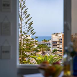 Penthouse Playa de Inglés near Yumbo with pool & parking