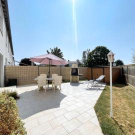 Le Nid Picassiette, hotel v destinaci Chartres