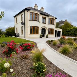 Hillcrest Lodge Townhouse, Carrick-on-Shannon, hotel in Carrick on Shannon