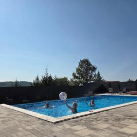 Studio apartman GRIZZLY, hotel en Slunj