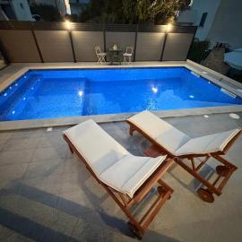 Lucija Apartmani with Pool
