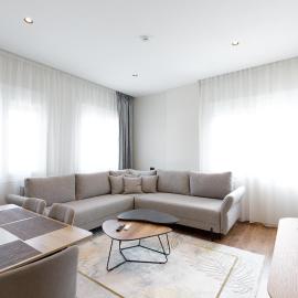 Lumora Living Modern Apartment Free Parking