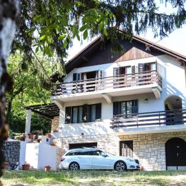 Villa DORA, hotel in Vrbovsko