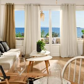 Beachfront Pleasure, готель у місті Кіпрі