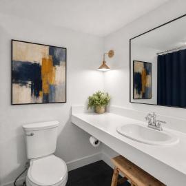 Vail Pines Stay, хотел в Вейл