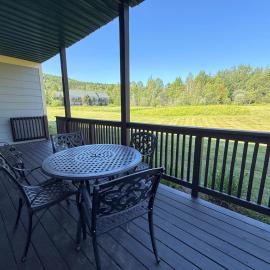 S35 Pet-Friendly Bretton Woods Condo - AC, Fireplace, Near Ski Area - King Bed and Mountain Escape