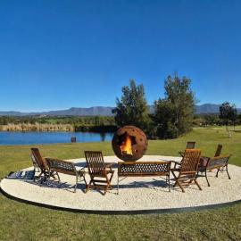 Silver Springs Homestead Hunter Valley Retreat، فندق في روثبري