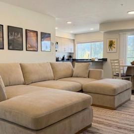 Homestead Village - Two Bedroom Condo Top Floor、サンドポイントのホテル